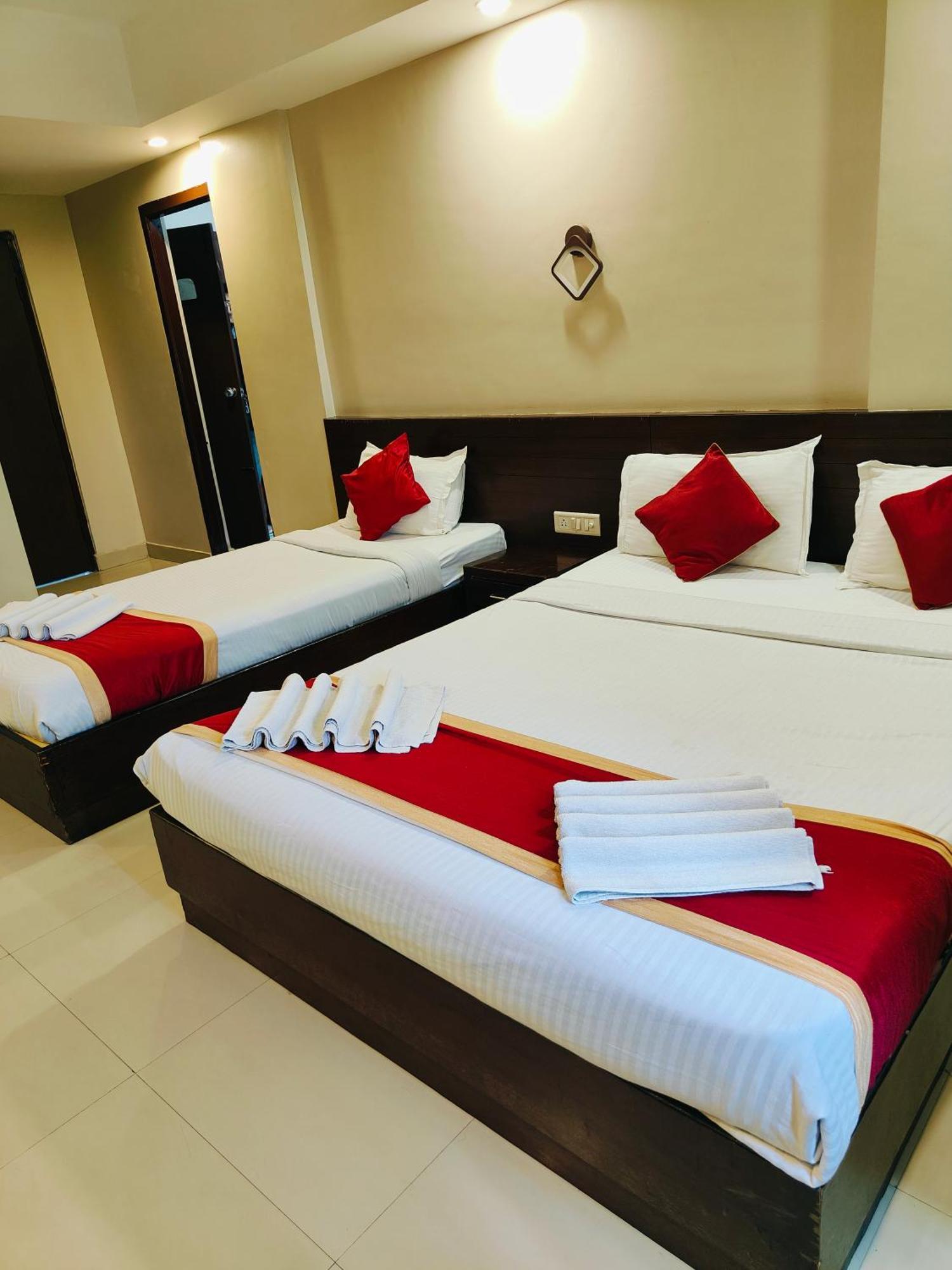 Green Wood Inn Mysore Near Palace Экстерьер фото