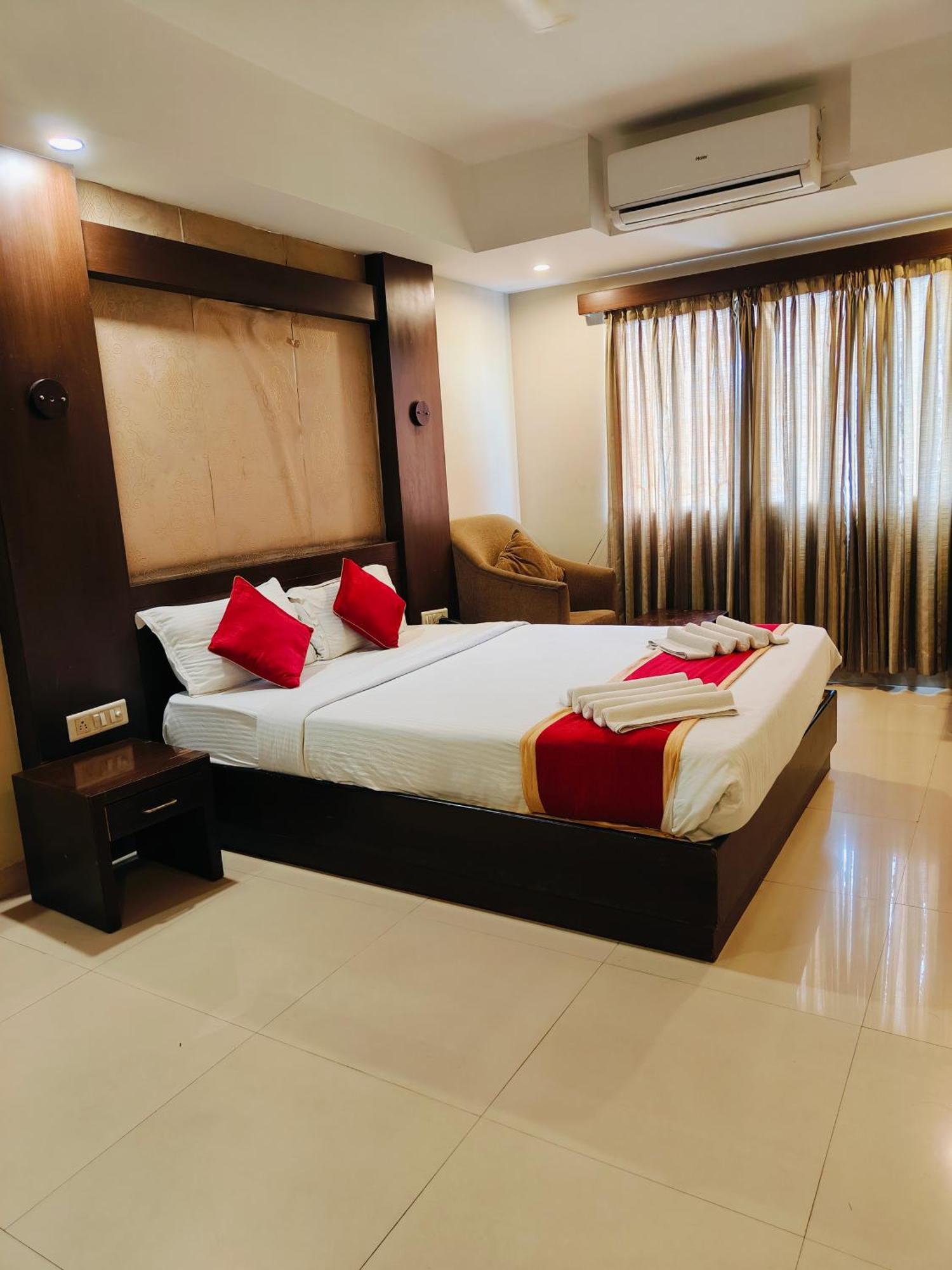 Green Wood Inn Mysore Near Palace Экстерьер фото
