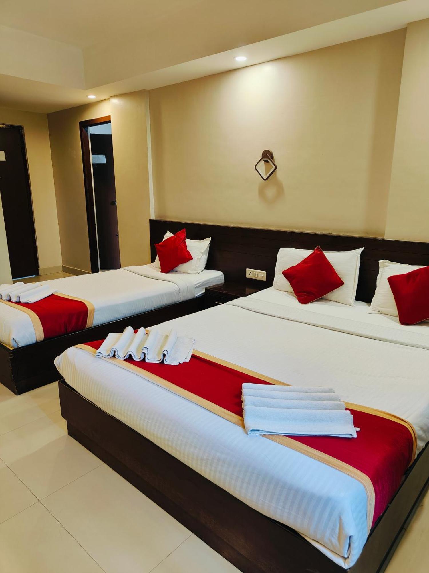 Green Wood Inn Mysore Near Palace Экстерьер фото